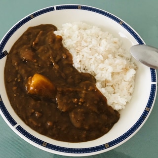 お肉ゴロゴロ☆濃厚カレー